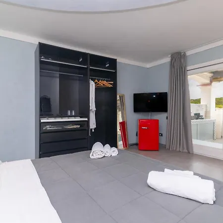 Dimora L'approdo * 圣特雷莎加卢拉